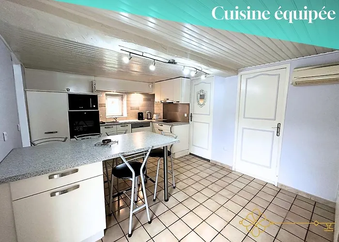 Nyaraló Charmante Maison 7 Personnes A *